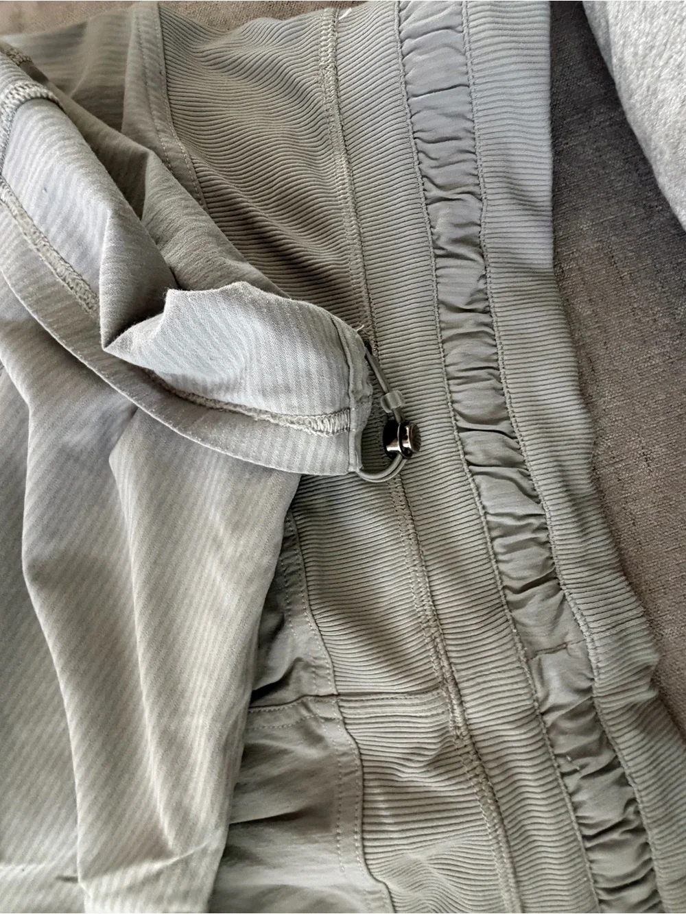 Lululemon Drawstring Waist Lightweight Joggers — Light Gray